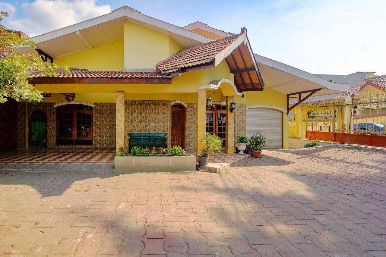 Oyo 1770 Hotel Mawar Saron 2 Kejayan Exterior foto