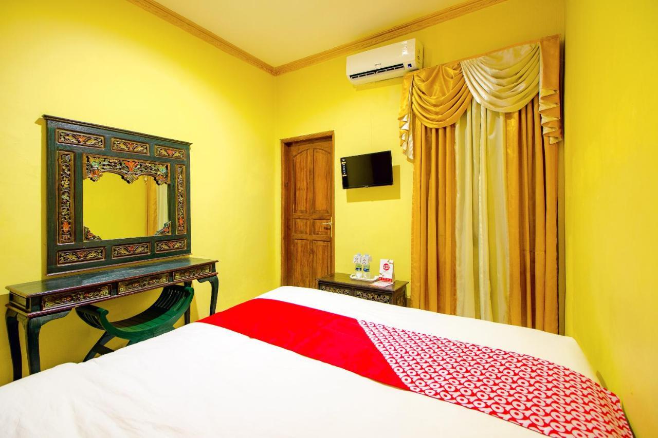 Oyo 1770 Hotel Mawar Saron 2 Kejayan Exterior foto