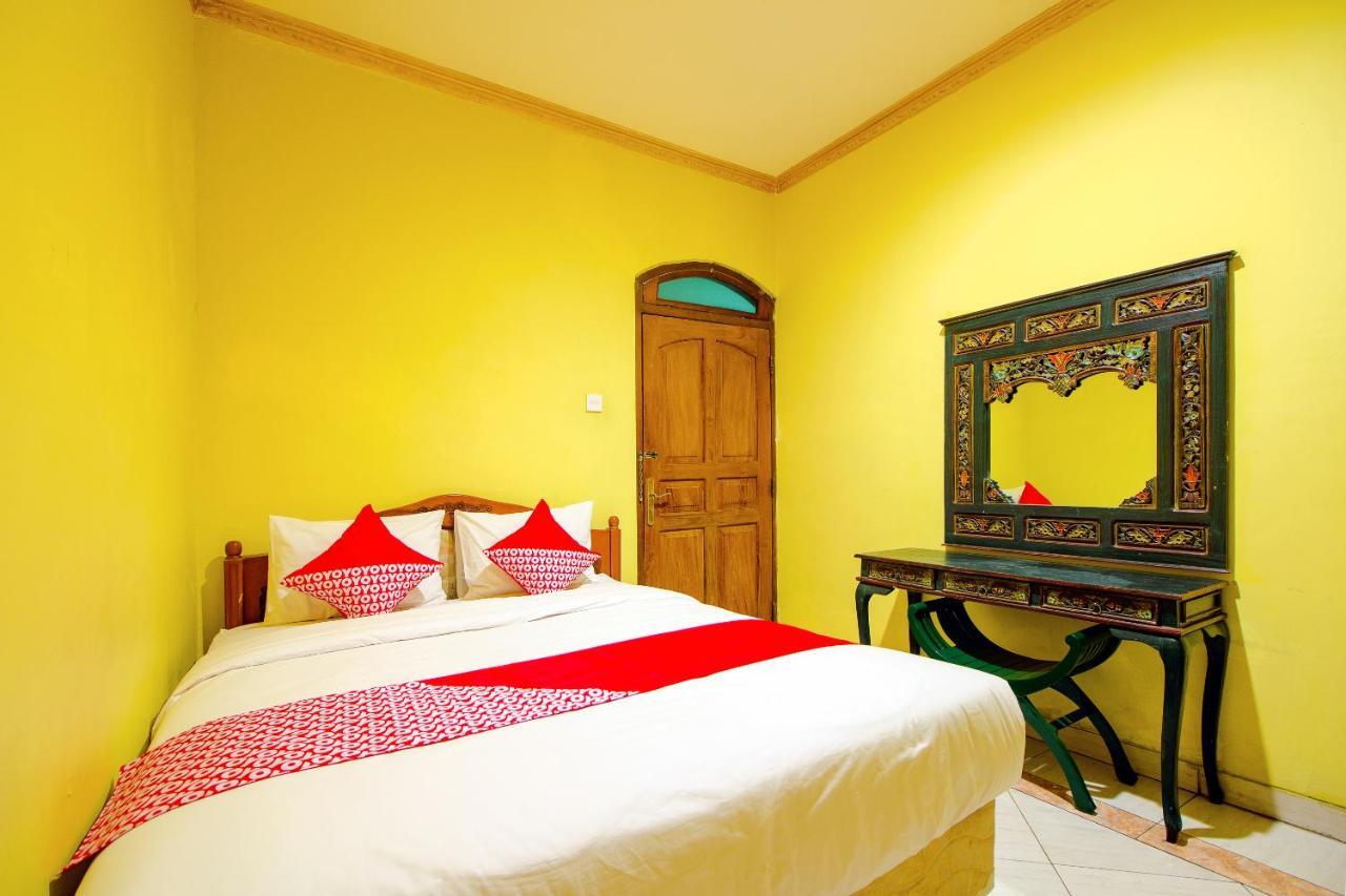 Oyo 1770 Hotel Mawar Saron 2 Kejayan Exterior foto