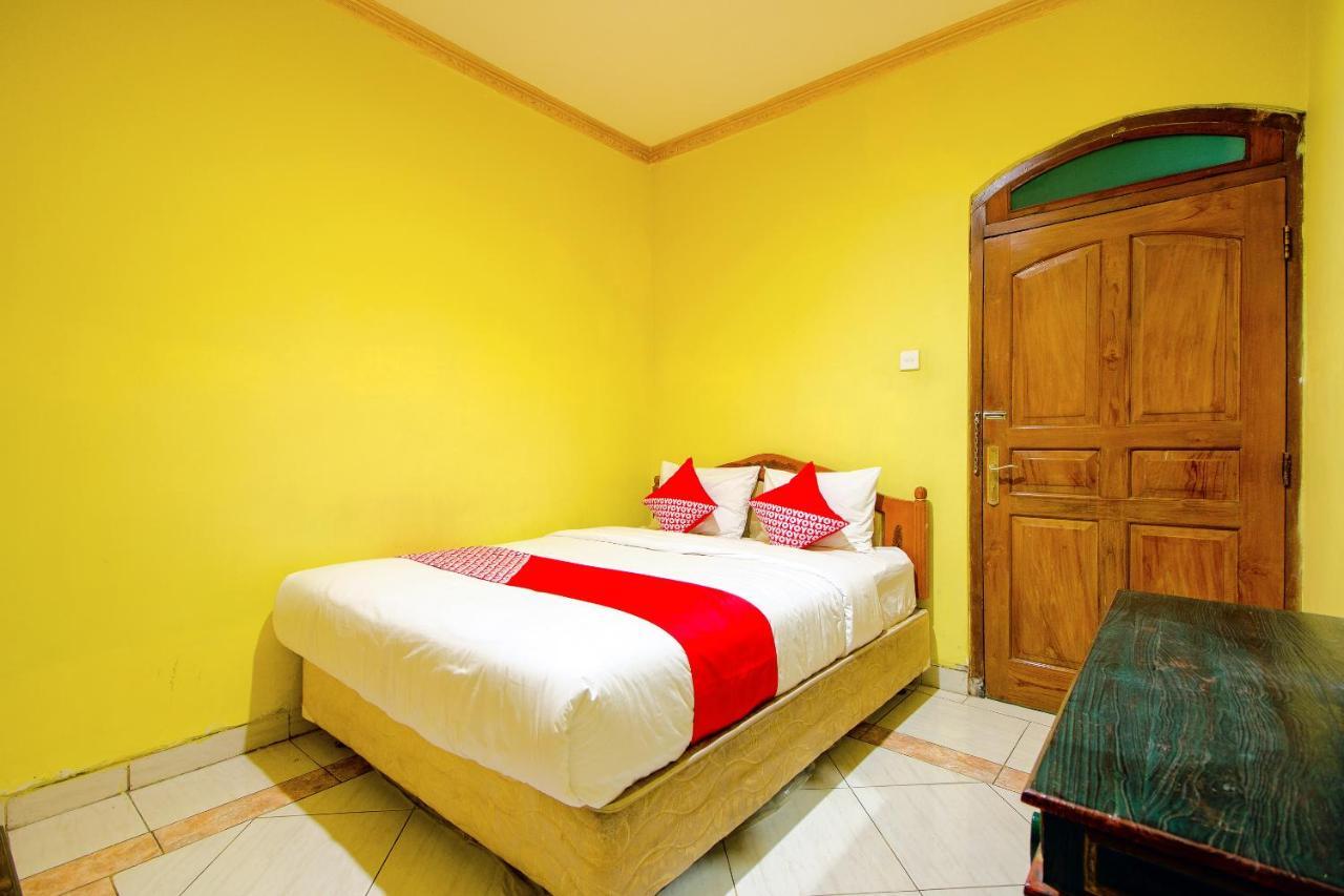 Oyo 1770 Hotel Mawar Saron 2 Kejayan Exterior foto